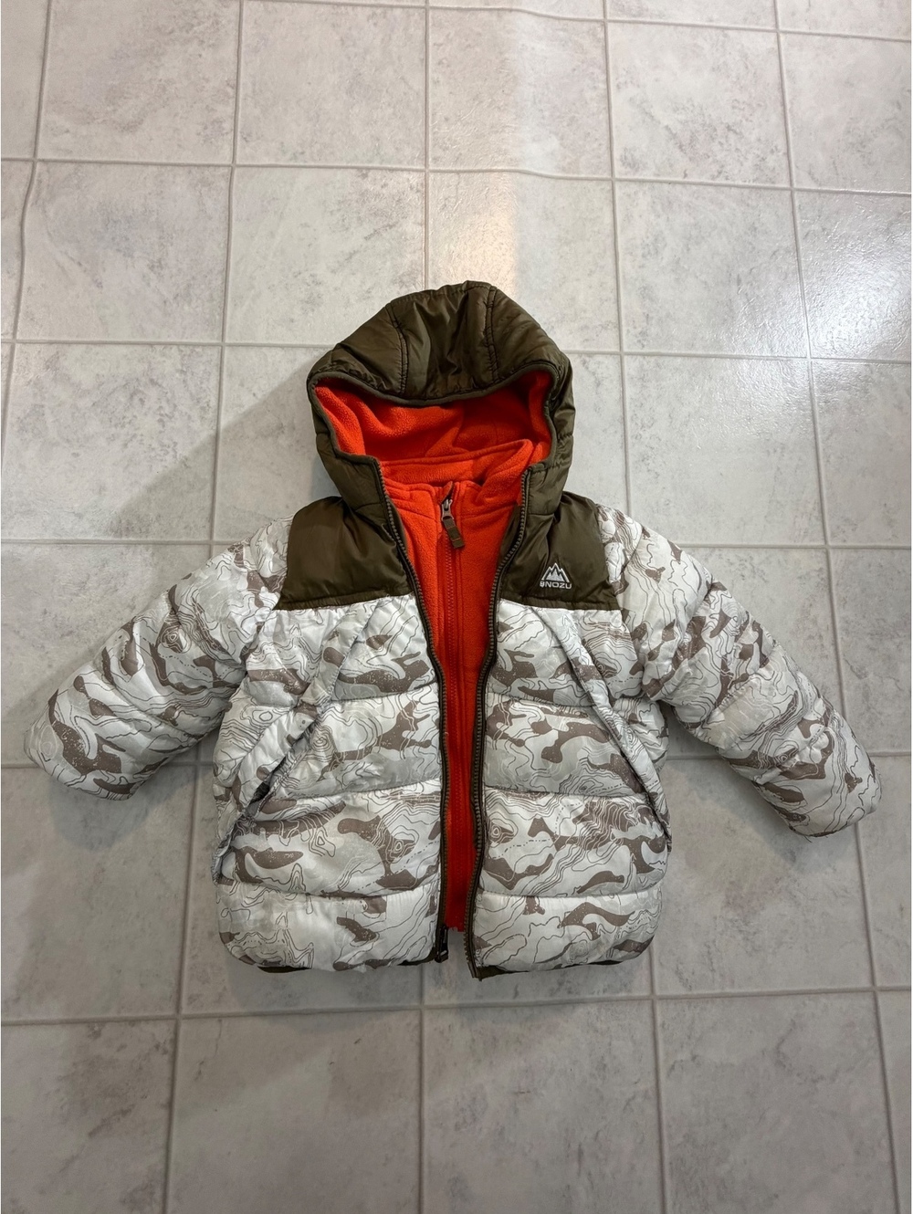 Snozu camo puffer jacket size 5